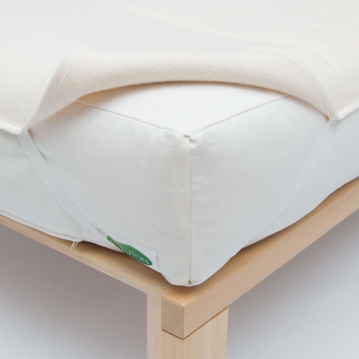 Molton-Beschermer, Bio