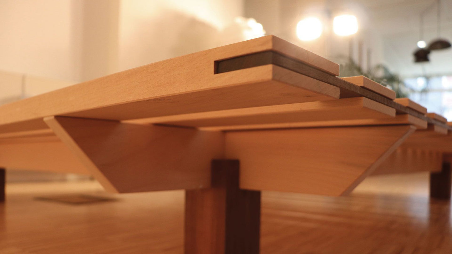 Bett Style; Details Fuß und Rahmen